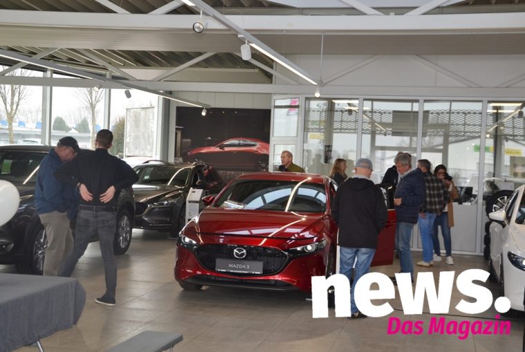 Vorstellung neuer Mazda 3 bei Piper Automobile in Minden