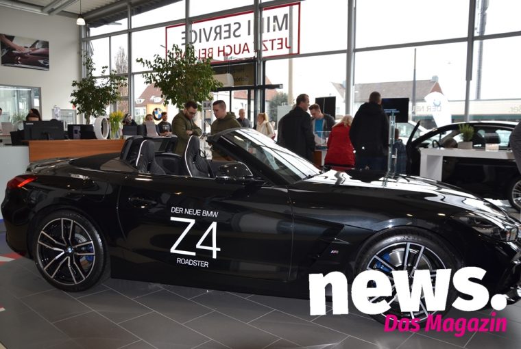 Premiere von den neuen BMW 3er, Z4 und 8er Cabrio im Autohaus B & K in Bad Oeynhausen am 9.3. Fotos Ernstmeyer